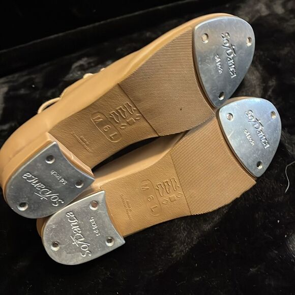 So DancaCream Lace-Up Tap Shoes - Picture 6 of 8